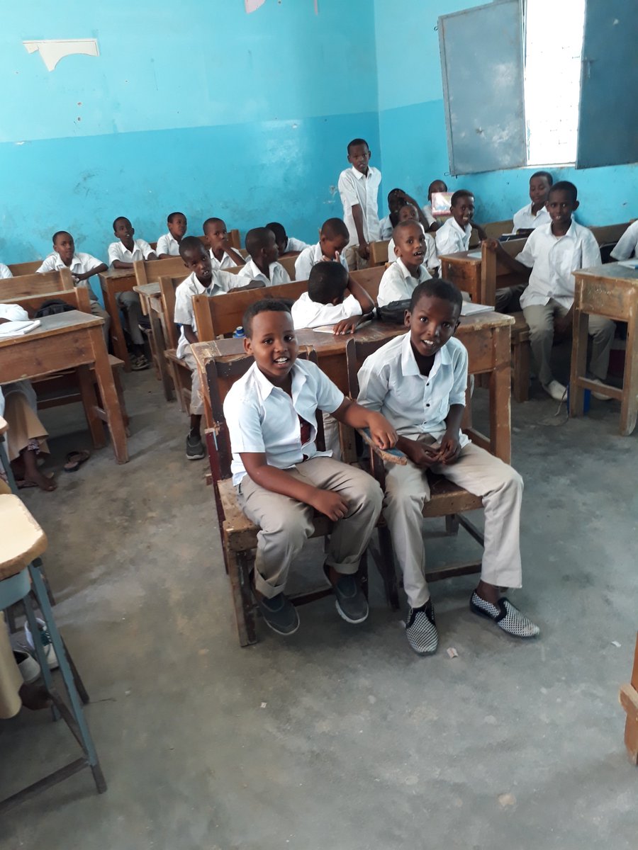 duceretweets's tweet photo. 🇸🇴 Puntland State Somalia, Faiso Ali, Ducere project co-ordinator presented Teacher’s Guide and Story books to Raascaseyr School, Bossaso. https://t.co/JmSQC2CydQ