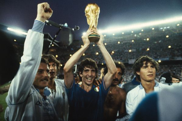 Happy birthday to Paolo Rossi, a World Cup winner with Italy in 1982 - the former Juventus striker turns 61 today! 