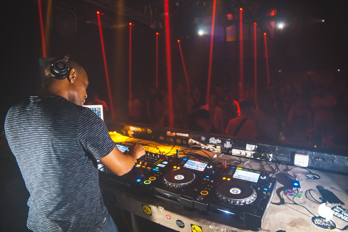 Redlight tweet media