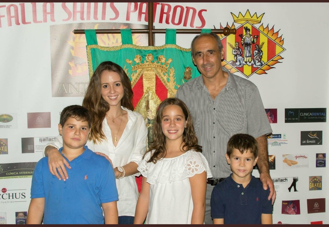 Nostres representants per al 2018!!! Enhorabona!!! #falles2018 #alzira