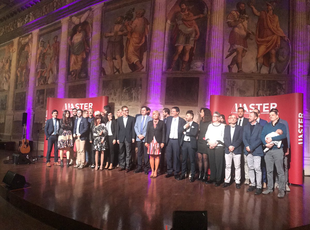 AndrePado's tweet photo. Consegna diplomi di #master #unipd 👩🏻‍🎓👨🏼‍🎓 @alumniunipd @JACKJASELLI https://t.co/F8pwx7Q4Q7