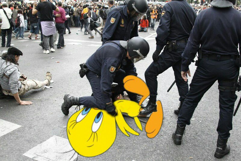delaiglesia21's tweet photo. #ElBarcoDePiolin
¡Qué soy compañero coño!
Artistas callejeros exigen plus de peligrosidad y el fin del intrusismo.
#MadridConElReferendum https://t.co/RhgRgsCsgg