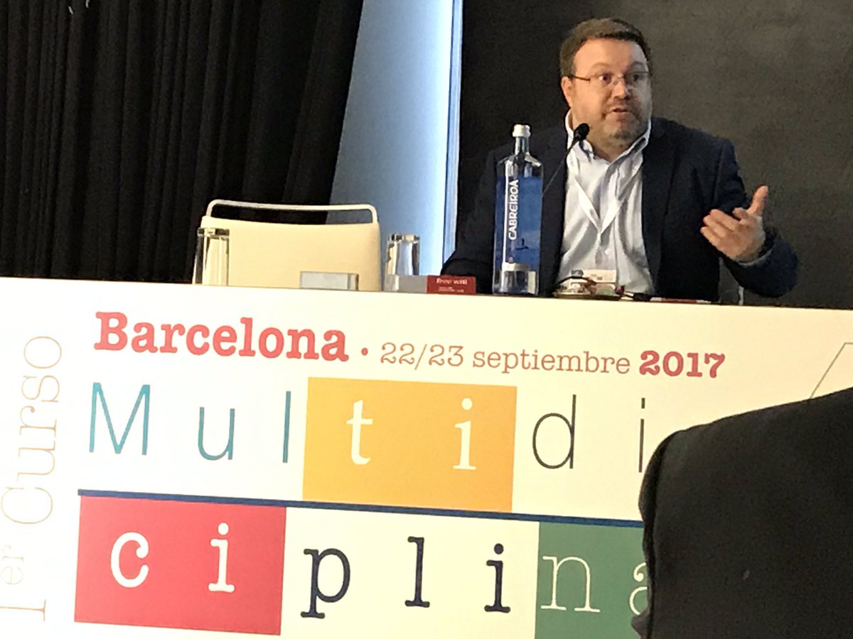 YagoGlezLama's tweet photo. El Dr. Barreiro @manu_barreiro representa a @GETECCU en 1er curso #Multidisciplinar17 con @SEReumatologia sobre Unidades multidisciplinares https://t.co/KPhcwx7fzJ