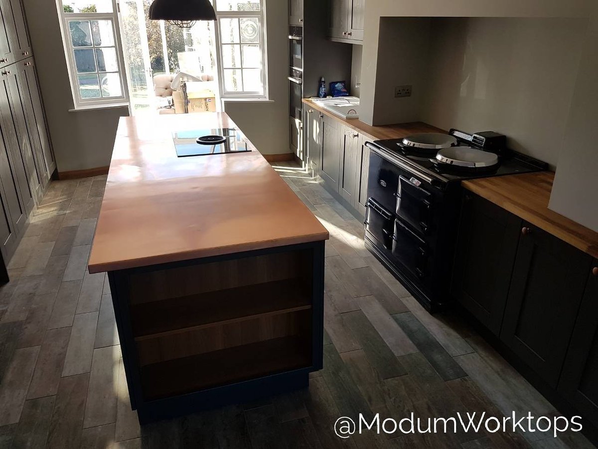 ModumWorktops's tweet photo. Copper kitchen island -cosy, comfortable and warm! #copperworktop #ModumWorktops #copperideas  #granddesigns  #bespoke #unique https://t.co/NsiBebcSPW