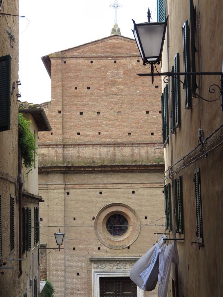 L'autunno si festeggia sulla #viafrancigena. Domani nuova tappa alla scoperta del tratto urbano di #siena