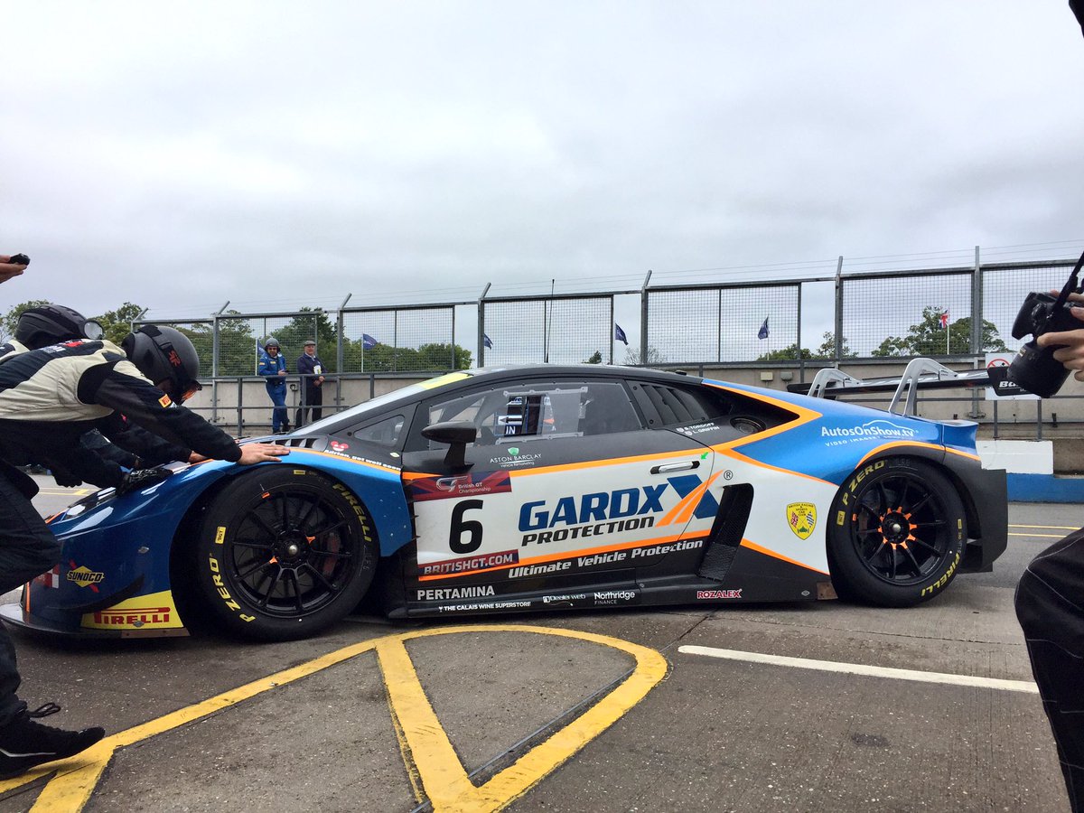 BritishGT's tweet image. Pace-setter @samtordoff heads for a ☕️ and hands over to Liam Griffin in the #6 #DoningtonDecider