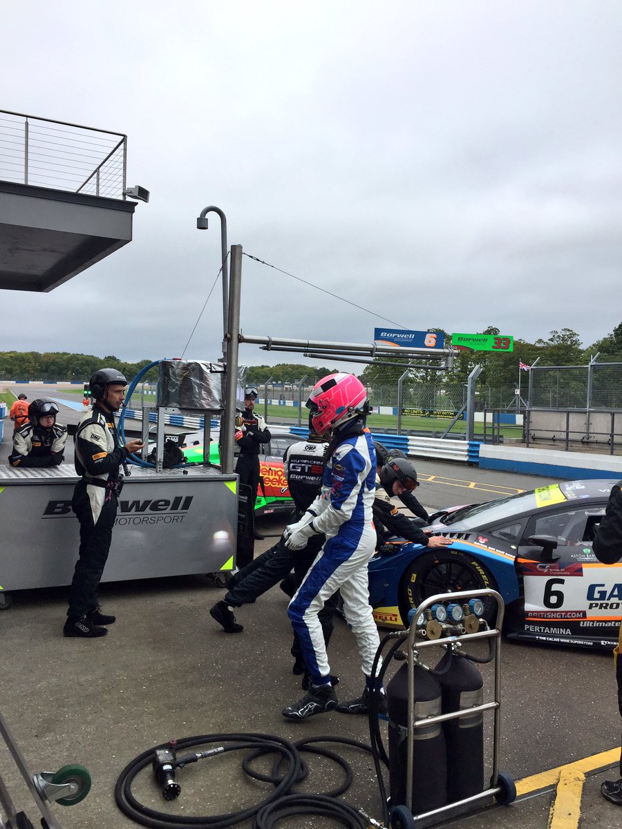 BritishGT's tweet image. Pace-setter @samtordoff heads for a ☕️ and hands over to Liam Griffin in the #6 #DoningtonDecider