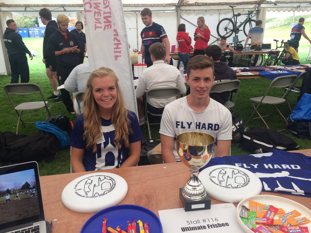 Fly Hard captains ready for Freshers Fayre!