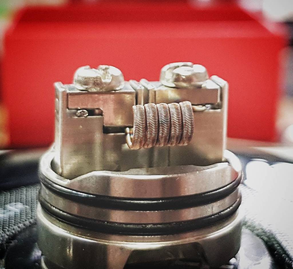 Vaping_Biker's tweet photo. Some cheeky aliens from premade sticks from @definitive_coils - used in the upcoming #aurarda from @digiflavor rev… https://t.co/LsKTrR0NQ8 https://t.co/1ccPeU4qGn