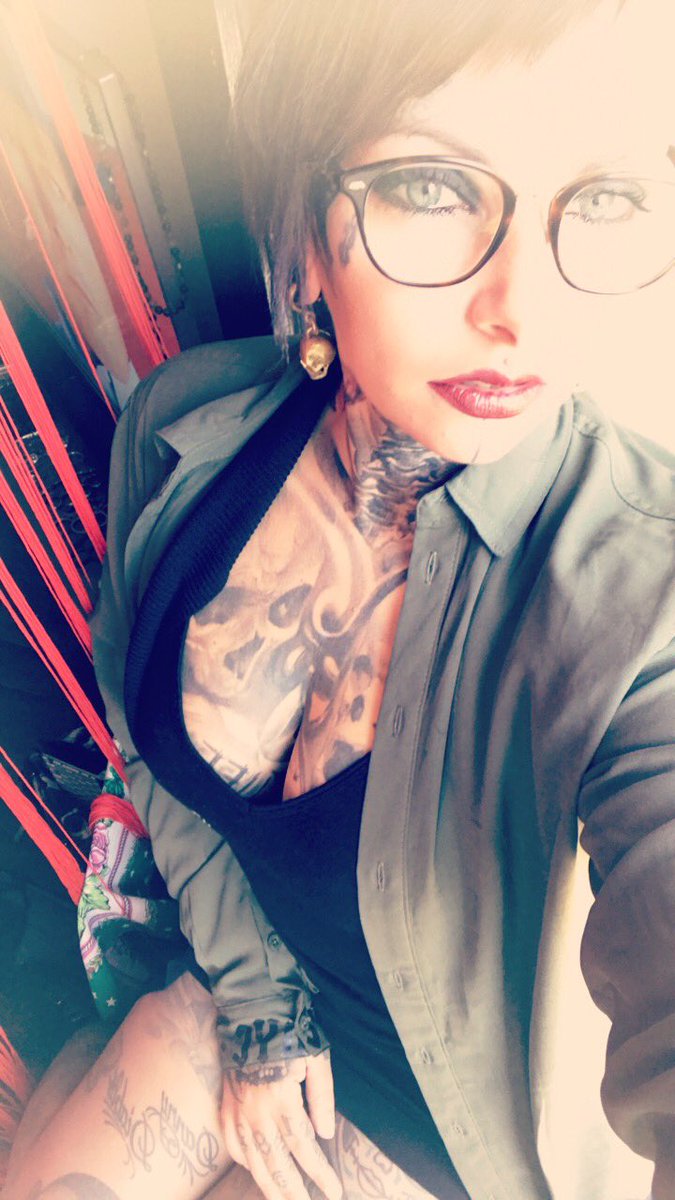 HolyHellink's tweet image. #inkedgirl  #inkedmagazine #sun #weekend