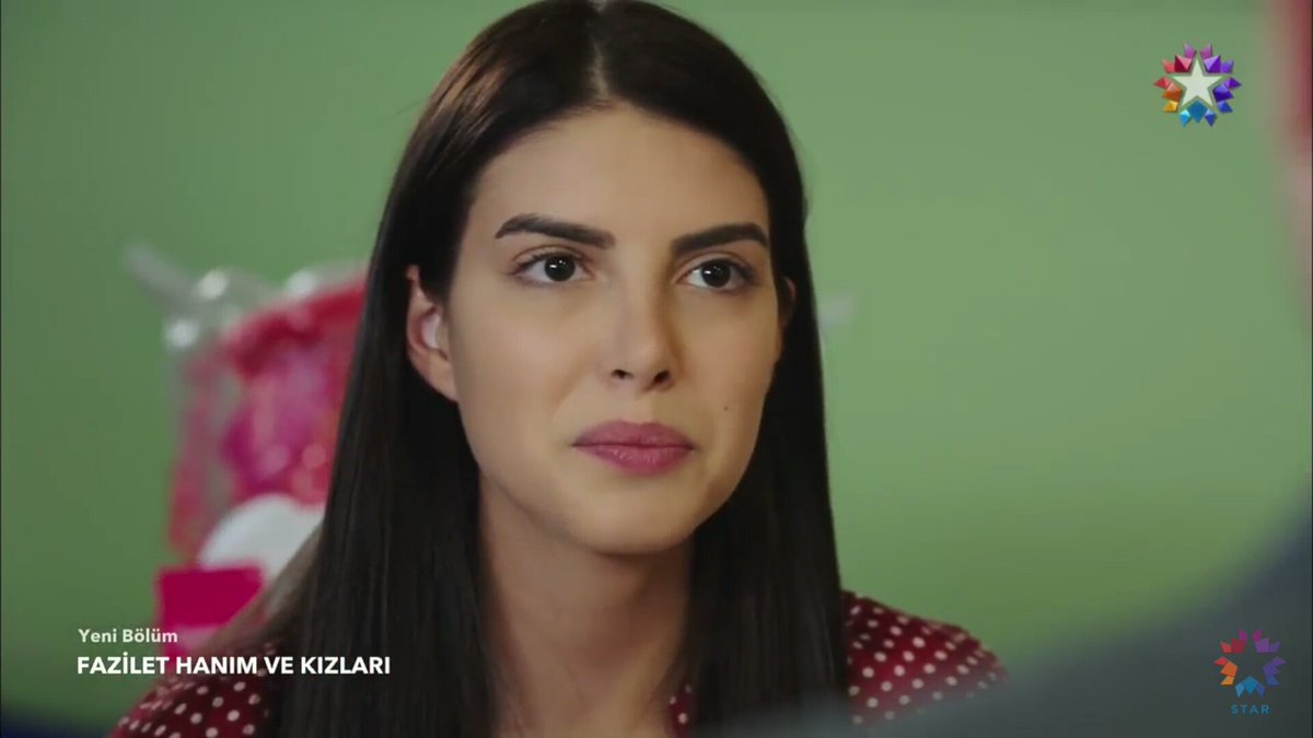 DiziciBagyan's tweet image. Hazan hanım etkilendi 😂 #FaziletHanımveKızları #eskigünlerdekigibi