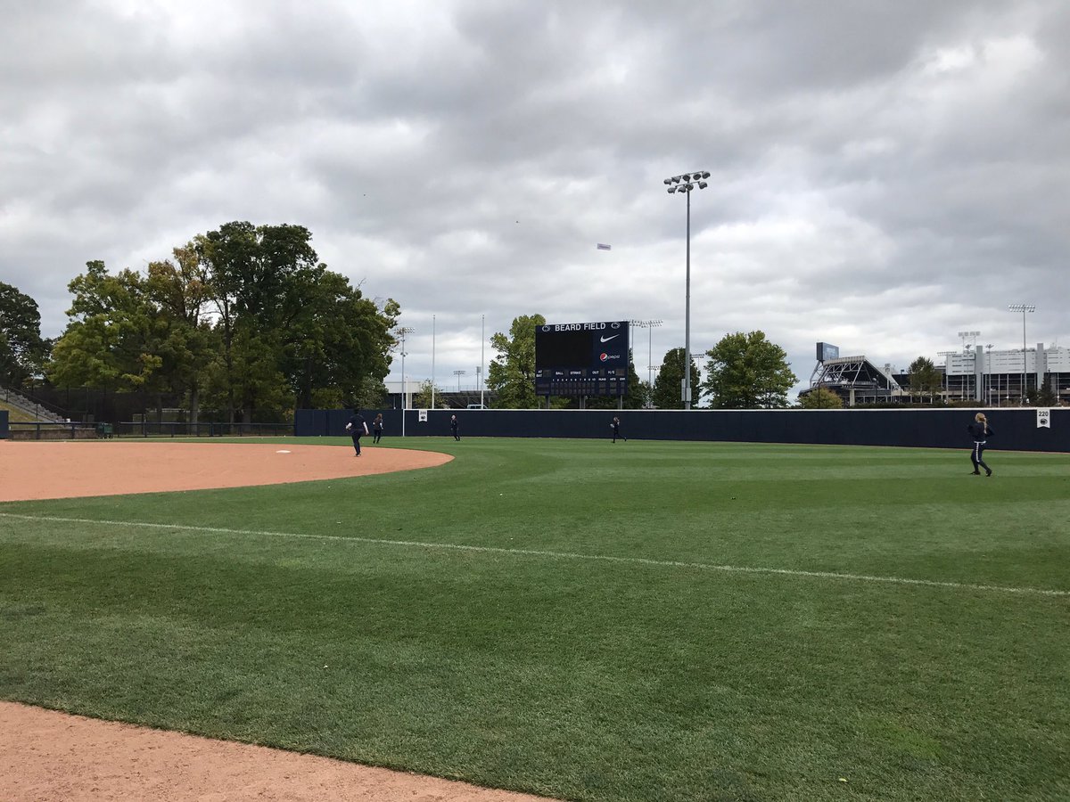 PennStateSB's tweet photo. Getting in a quick practice before the #PennStateFB game today! https://t.co/JBdFQOohaP