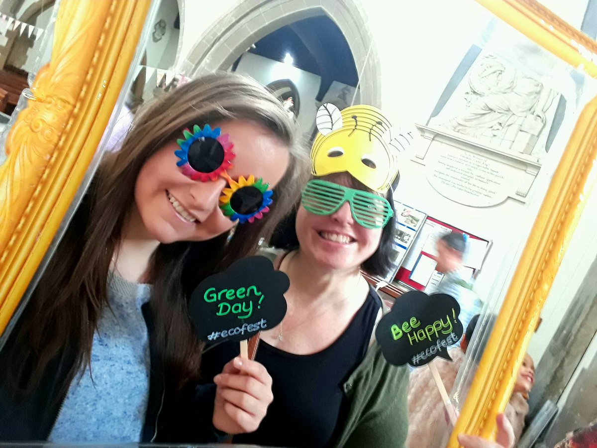 SJohnHillingdon's tweet photo. #photobooth at #EcoFestival #grabaprop #strikeapose #takeasnap #uploadyoupics #ecofest https://t.co/xAH5hkvjR5
