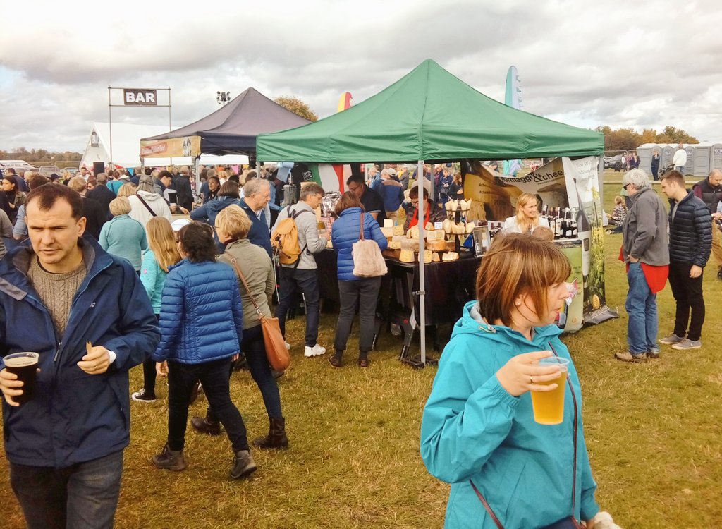 terredeisanti's tweet photo. Great day at #ThameFoodFestival! Tasting &amp; pairing Terre dei Santi wines with high quality Italian cheese. Amazing location for amazing food https://t.co/e9HUaAWdqR