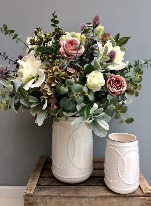dummer_fair's tweet photo. Funky Bunch, beautiful faux plants and stems! A new stall to Dummer this year! #dummerfair #christmas https://t.co/oMbBbpzqxy