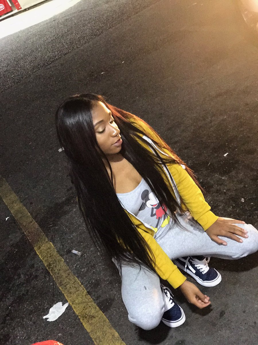 Forever_Niyah's tweet photo. can't wait to catch her in traffic 🤙🏽😏 https://t.co/njbBpBZ2tB