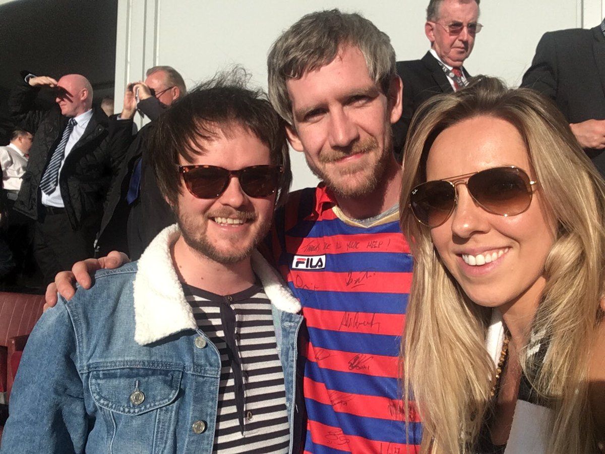 Good to meet some of the boys from <a href="/Lemonhazeband/">Lemonhaze</a> earlier <a href="/saintmirrenfc/">St Mirren FC</a> great wee set before the game too! 👍🏻