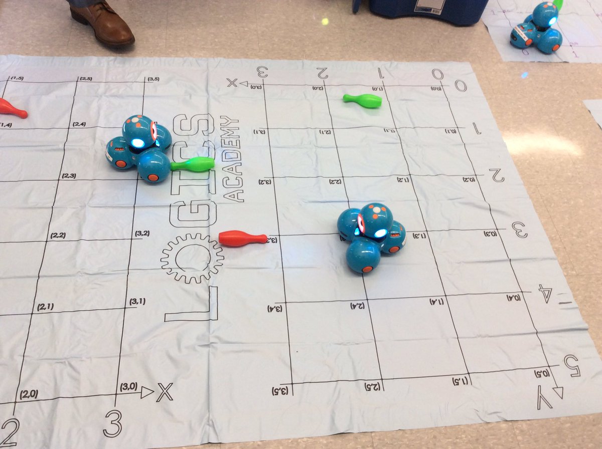 #logicsinclass
Having fun learning with the Dash &amp;I Dot robots. Thank you Optimist clubs and Logics Academy for making this possible.