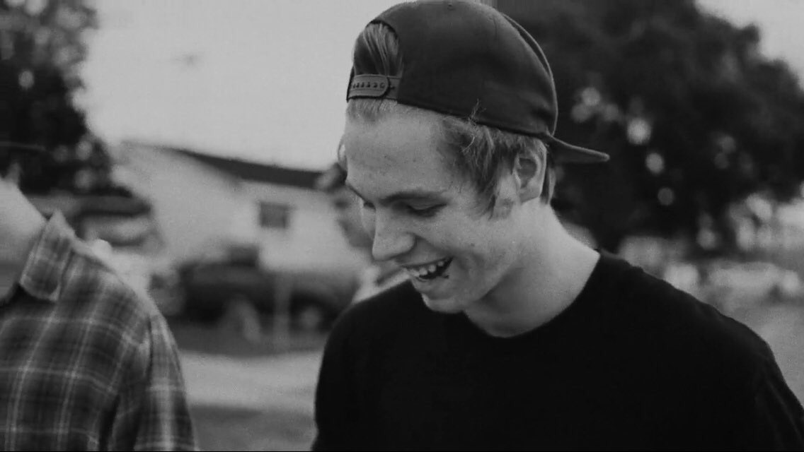 bbylonluke's tweet image. i cannot even begin to describe how much i love you and how special you are to me , but i can say that my world is all smiles when i see you