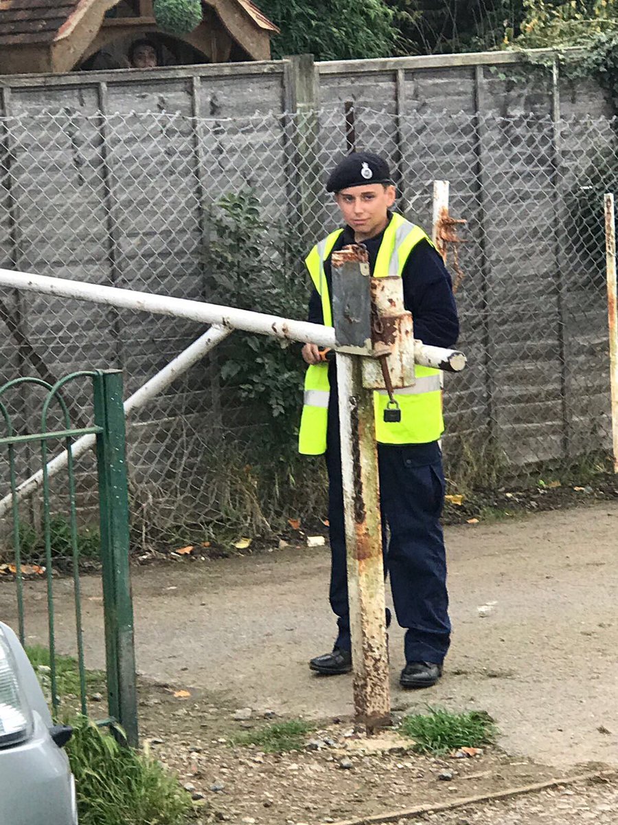 CroydonVpc's tweet photo. #VPC #Croydon cadets busy today with #FlashSweep and helping out at #SandersteadCommunityDay ๐ https://t.co/jiSeh0VgUh