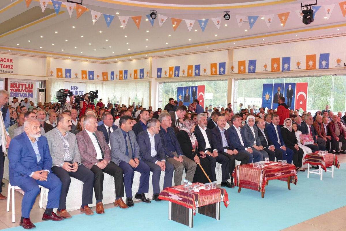 ofgumrukcuoglu's tweet photo. İçişleri Bakanımız Sayın @suleymansoylu 'nun katılımlarıyla Çarşıbaşı ilçemizin kongresini gerçekleştirdik. https://t.co/RbDKqdRabQ
