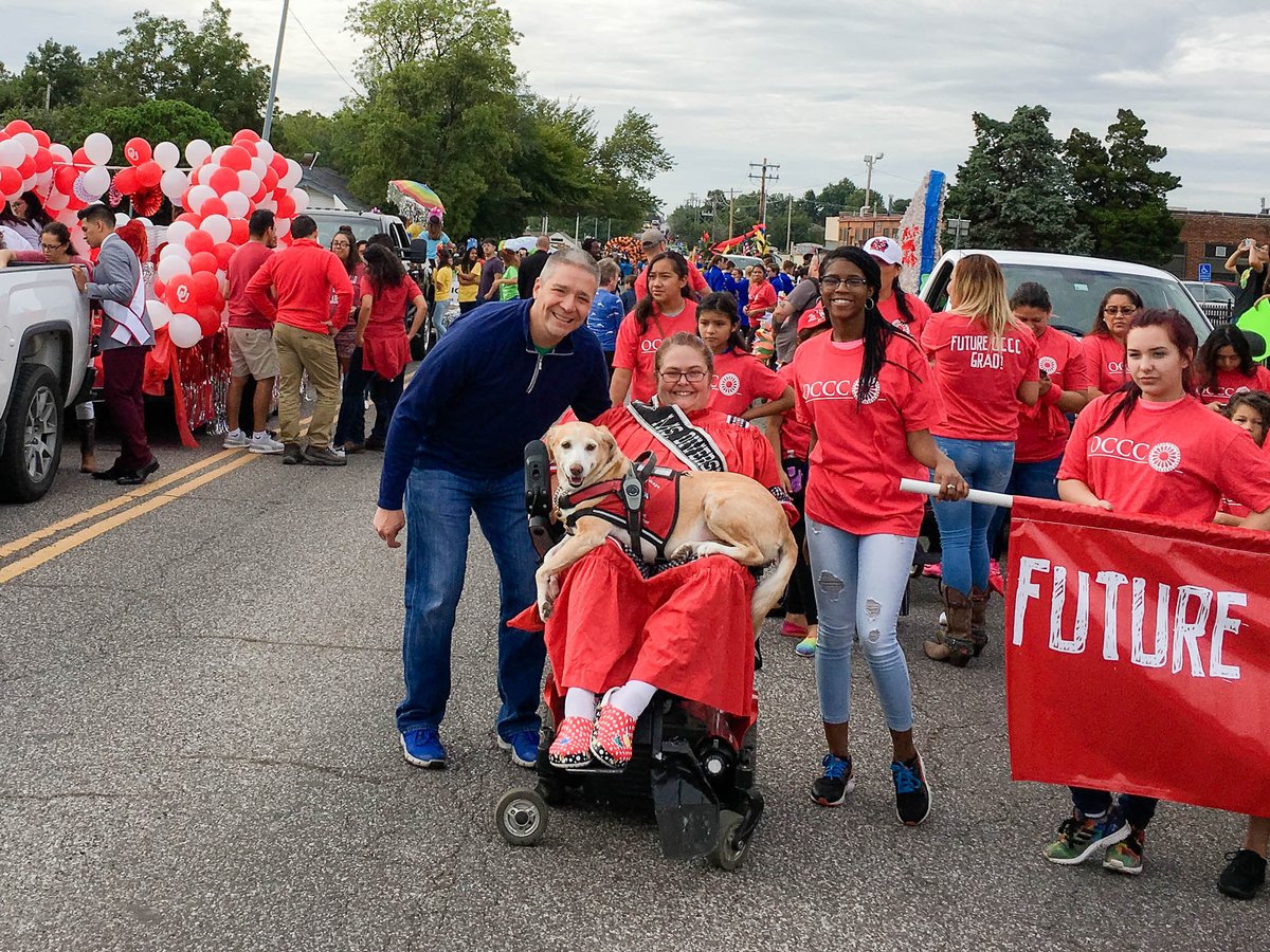 BrooksJimenez's tweet photo. We had a great time this morning at #FiestasOKC in Capitol Hill. #SouthOKC https://t.co/I8HafiYu1M
