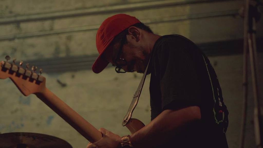 <a href="/thatsokayking/">crwn</a> temporarily taking over guitar duties for <a href="/shesonlysixteen/">FKA She’s Only Sixteen</a> #WhateverThatWas 📷: <a href="/dreshootsgigs/">dre shoots gigs</a>