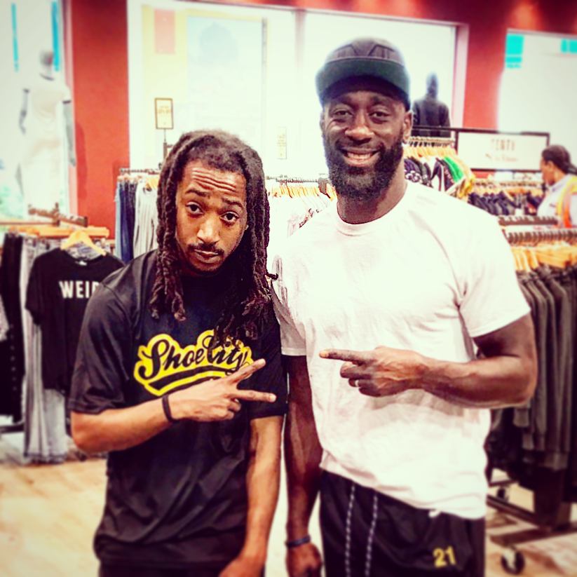 jeterCTjackson's tweet photo. With @l_webb21 from the #baltimoreravens
.
.
.
#dovetalk #Jeterct #Exit17 #aftersurgerythoughts #sheocity #baltimoreartist #ctartist https://t.co/fBHEp1o66E