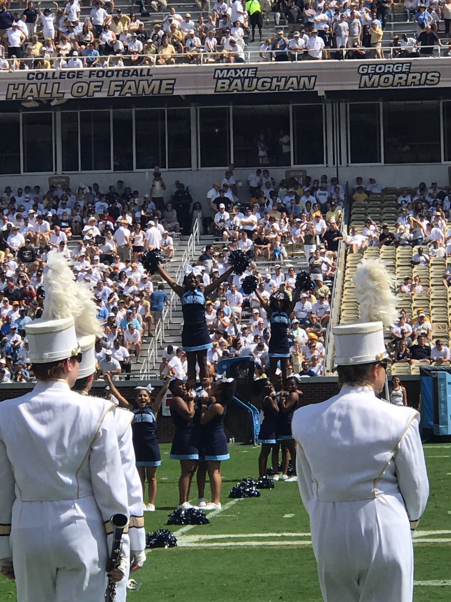 doc_smith2012's tweet photo. Mustang Cheer performs @GeorgiaTechFB today... #mustangsonthe move @MeadowcreekHigh @PrincipalWelch https://t.co/ElZK2h8vyb