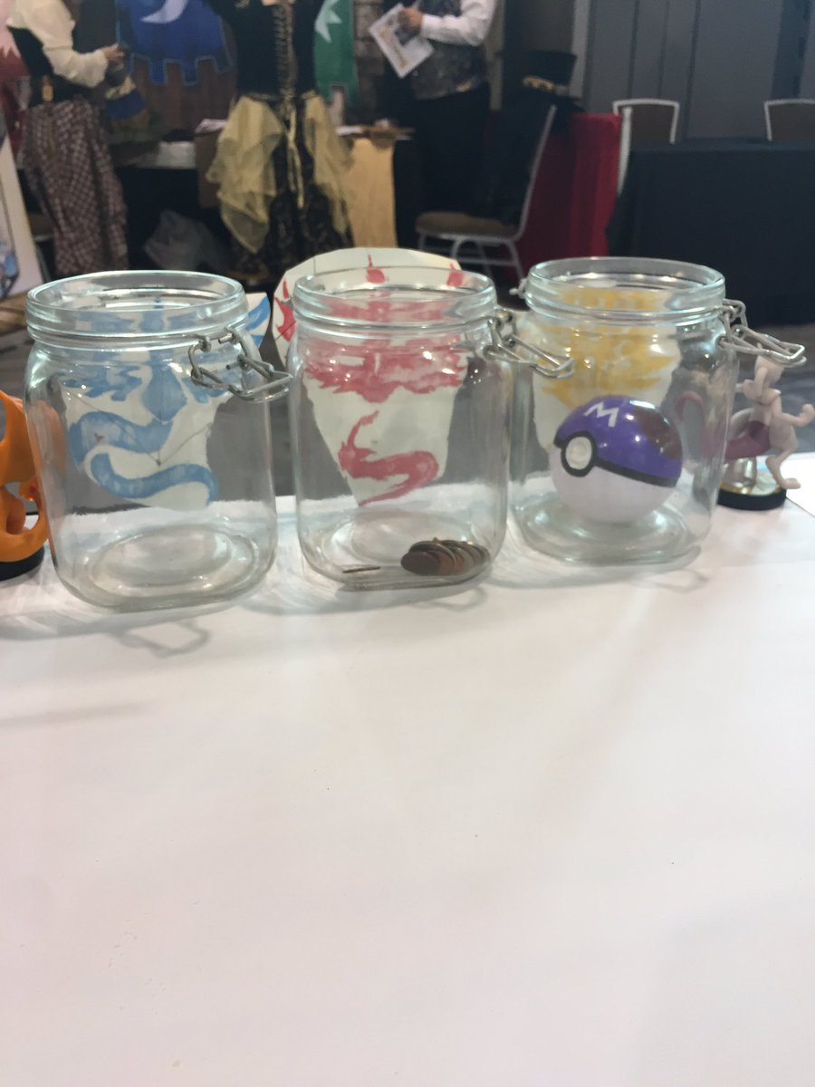thedorkteam's tweet photo. Which team are you? Check here to see who's winning! #PokemonGo #pokemon #senshicon2017 #dorkswithcontrollers #DWC https://t.co/otgx0Kn7eL