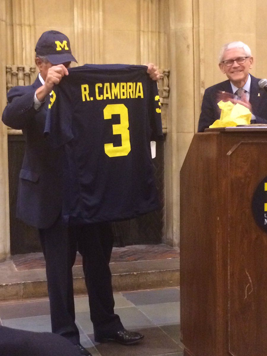 Excellent Conrad Jobst Lecture this year from Dr. Rich Cambria!!  Valued discussion of central aortic and carotid disease! <a href="/UoMVascSurgery/">UoM Vascular Surgery</a>