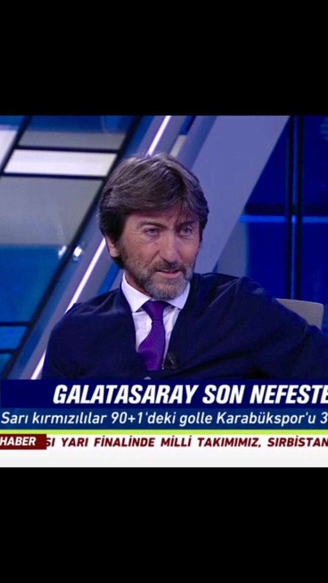 ErcehanGungor's tweet photo. Rıdvan ın makyajı müthiş olmuş.
Allık fazla kaçmış. #yuzdeyuzfutbol #ridvan #dilmen #ntvspor #galatasaray https://t.co/JBbhbDyJpD
