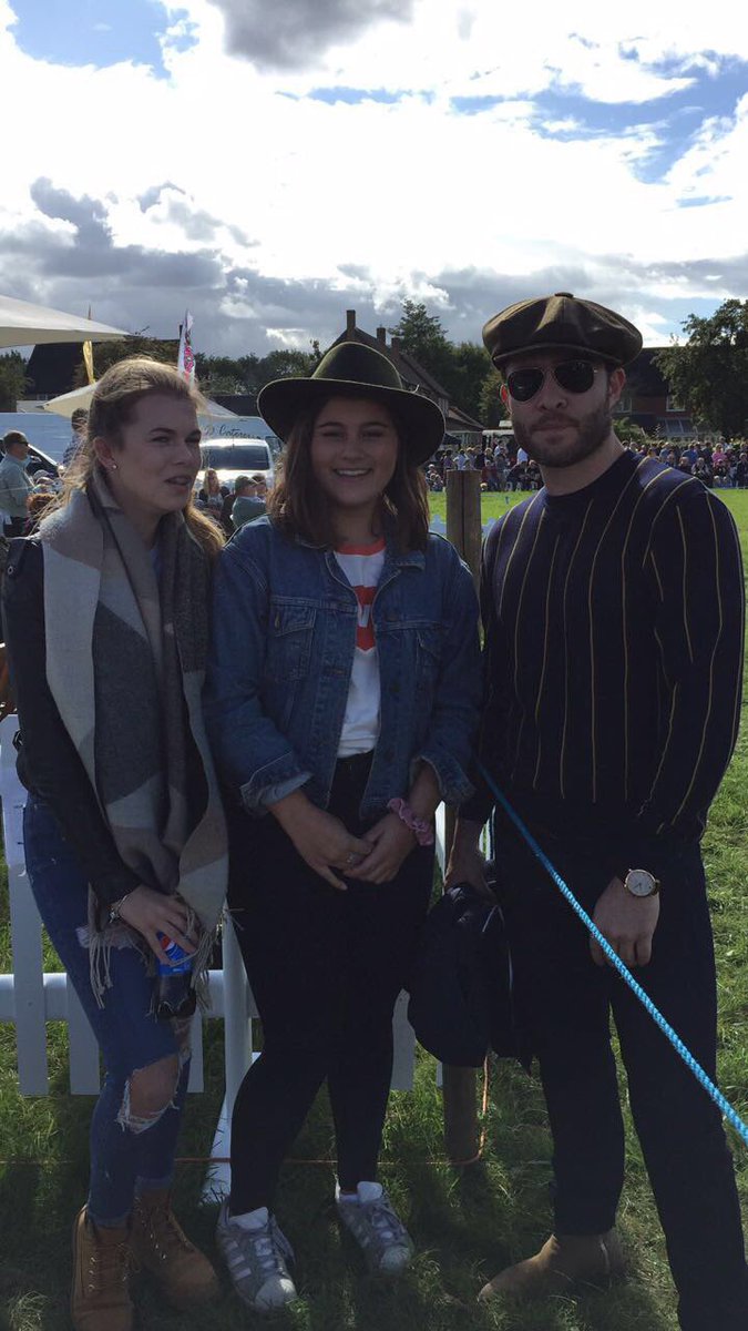 CooTeeTiiTaaa's tweet photo. @EdWestwick โคโค today in Gransden Country Show ๐ฌ๐ง
Vรญa minkymarmet / sophieelouse /ammy/ Danielle
#edweswick ๐ https://t.co/wNvR3mHQgO