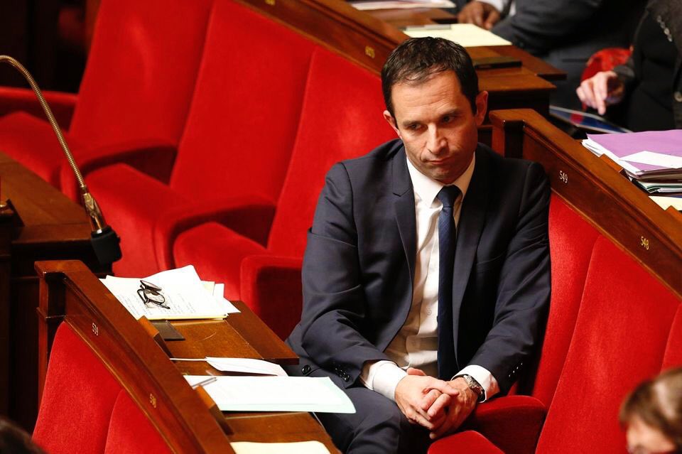 postbadbhamon's tweet photo. mood après 10min de cours en amphi https://t.co/tlc7yDMPOT