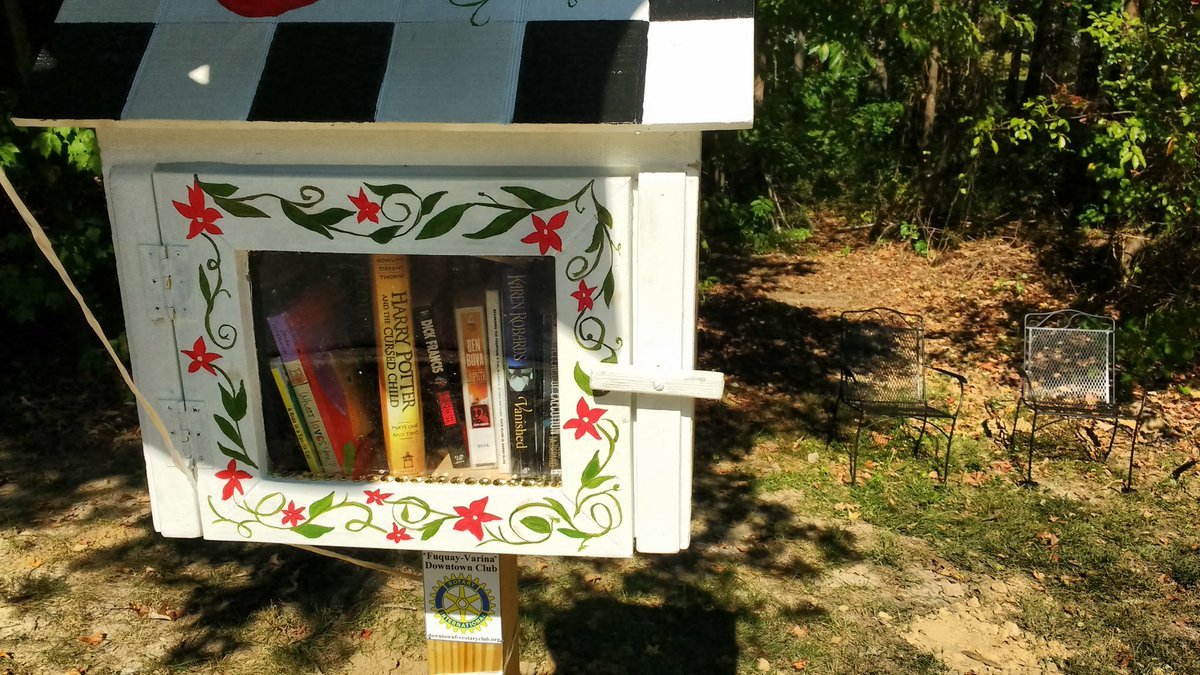 Neighborhood Free Library Exchange opened today in the Sandy Springs subdivision. Great neighborhood service! #Fuquay