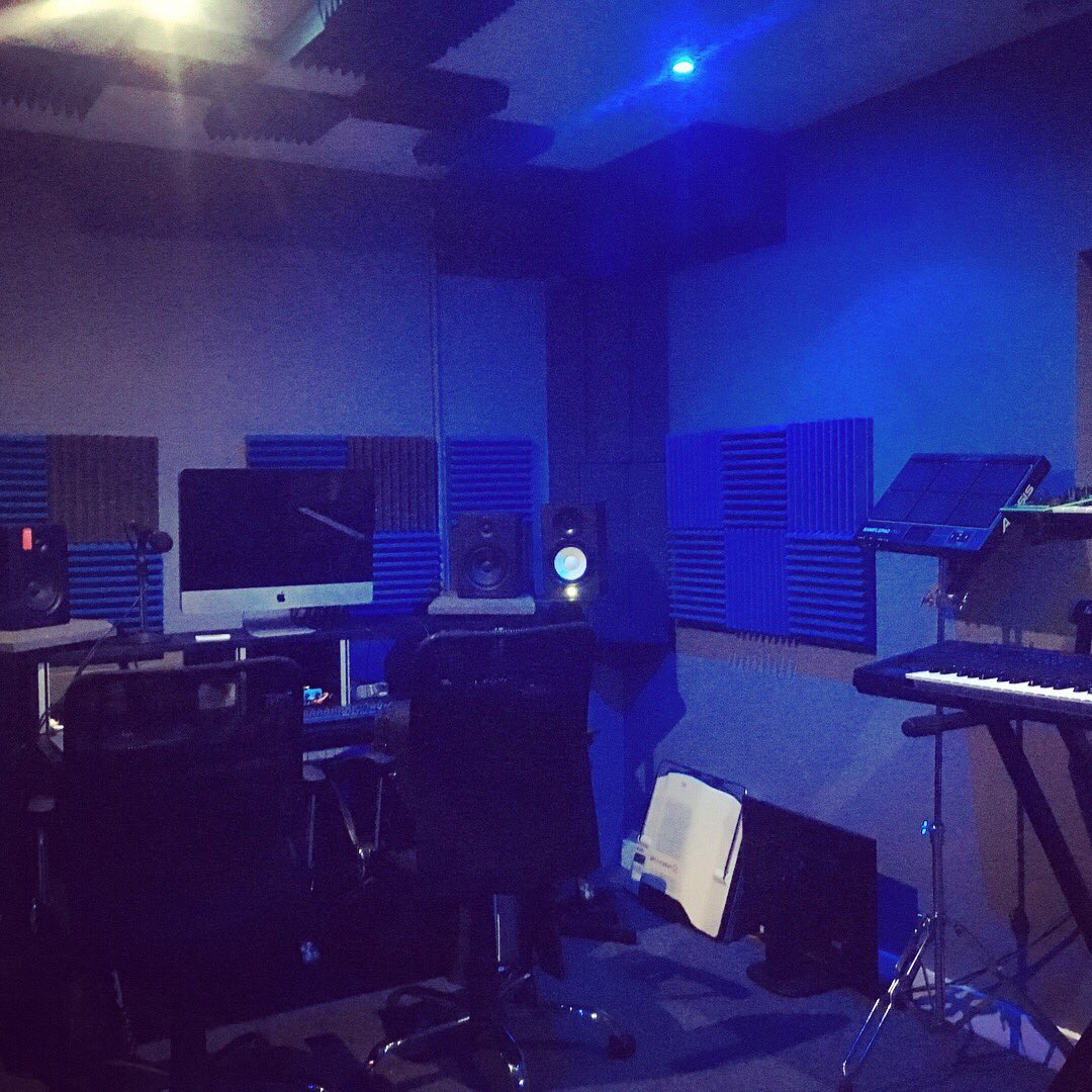 KaraKaff's tweet photo. Renovations going very well at ENTT Studios https://t.co/gqtAAGP2Y1 #ENTT #New #Studio #Good #Vibes #London #Bermondsey https://t.co/T4QcuEwksz