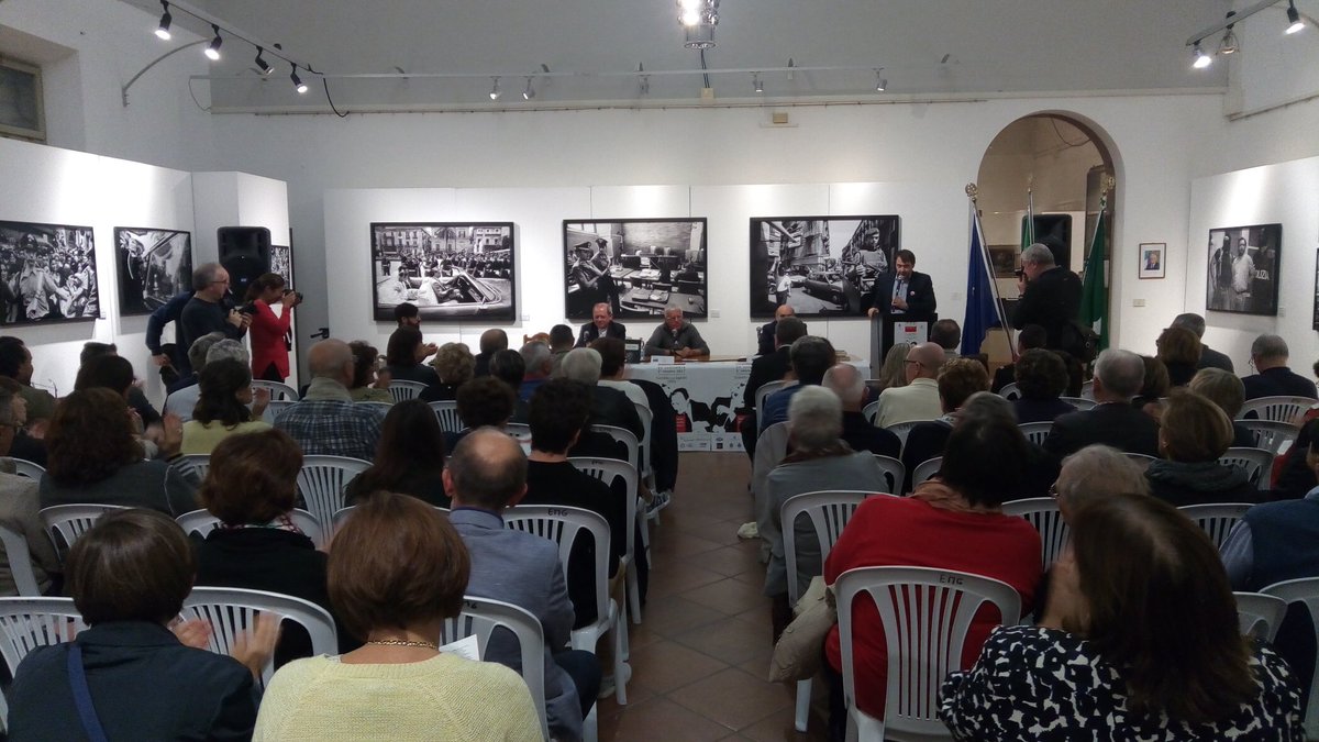 avvisopubblico's tweet photo. #RLM2017 A @comunegazoldo il rapporto tra #mafie e Chiesa, analizzato dallo storico Isaia Sales e dal vescovo di #Locri, Francesco Oliva https://t.co/pKzmIA6lbn