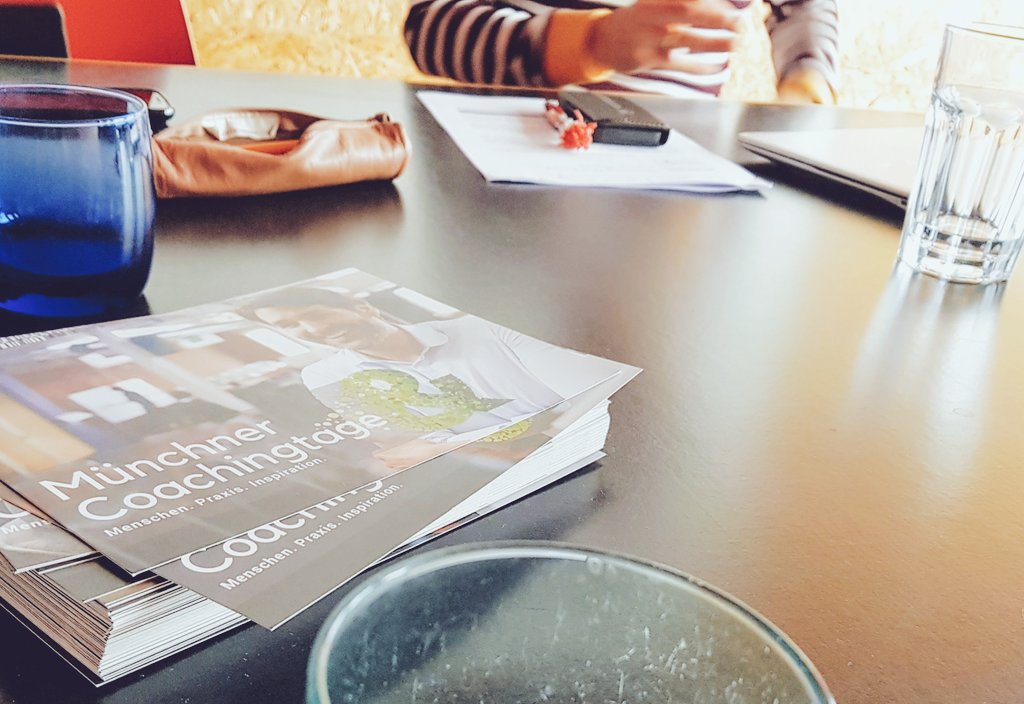 Coaching_Tage's tweet photo. Inspirierendes #WOL mit tollen Ideen für die #Coachingtage! #mct2017 https://t.co/QW3GyNaOXR