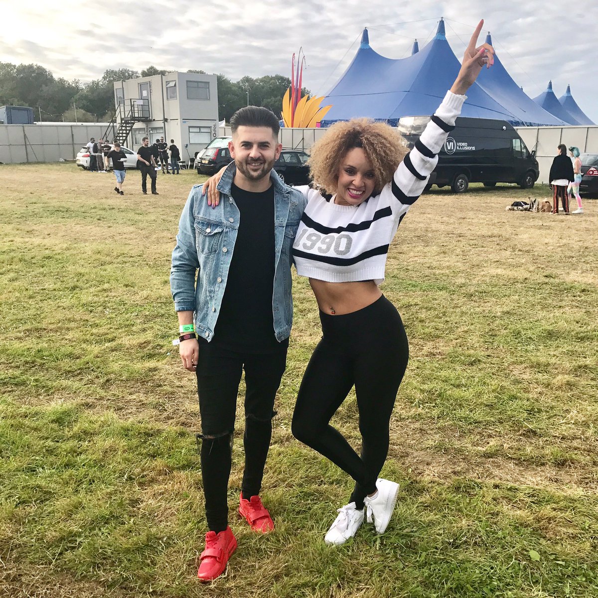 Yessssss @SouthbeatsFest we are HERE 🎶🎉💁🏽