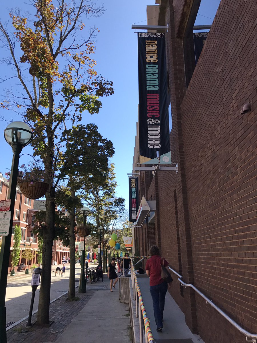NewHavenMuseum's tweet photo. @NewHavenArts Audubon looks so pretty! For #FAllFreeForAll https://t.co/Sdj2s4ni1Y