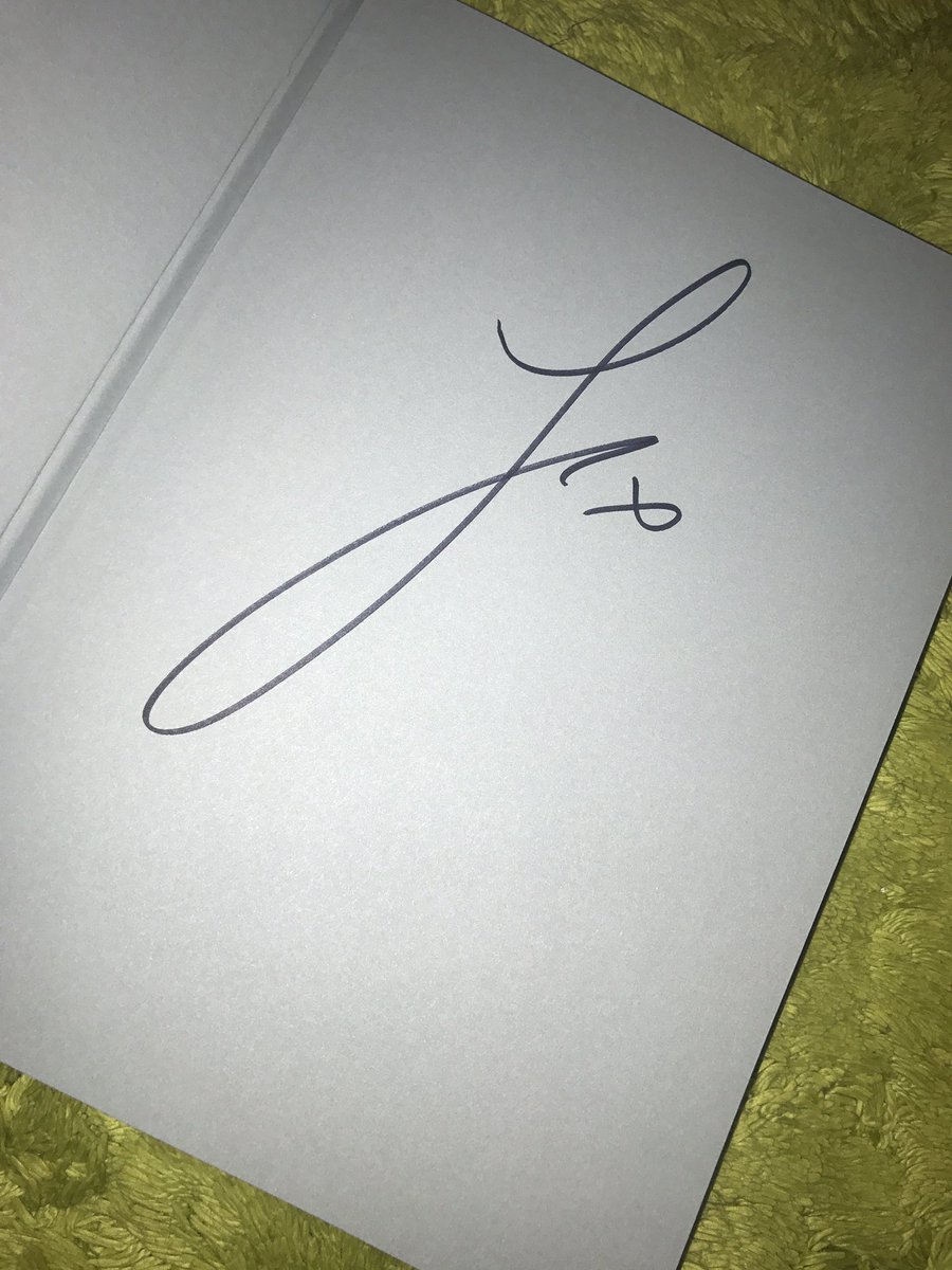 Officsugglets_x's tweet image. So happy I finally have a copy of @Joe_Sugg new book and it's signed!Couldn't be happier, so excited to read it!Proud you of Joe!❤️