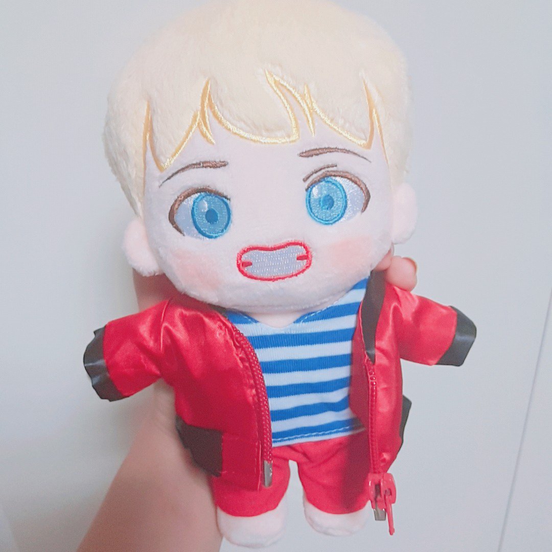 Sir_0613's tweet photo. @wings_tt 드디어 윙즈태가 와쑴니다 (๑•̀ㅁ•́๑)✧언제오나 기달렸는데 알고보니 이미 배송되서 소화전에 있더라고요 연락도 없고 송장번호가 안떠 온지도 몰랐(´；ω；｀) 그래서 부푼마음으로 뜯어봤는데 세상에나 예상보다 더 예뻐서 오열했어요♥️ https://t.co/xp1h45BJWG