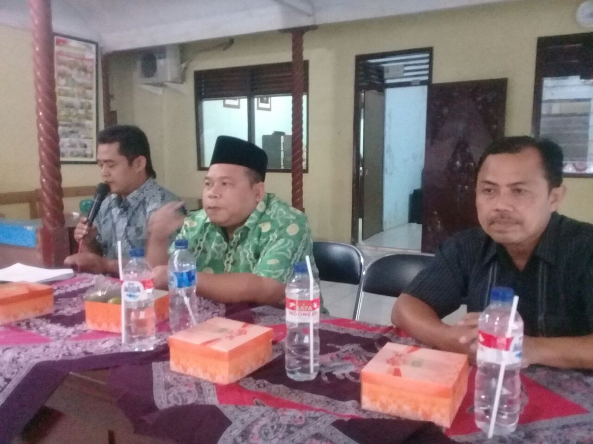 Kepala Desa Lebak ( M. Shodik, S. Sos.I): Terimakasih atas bantuan yg diberikan, Insya allah bermanfaat &amp; memajukan sepakbola Lebak. #Jepara