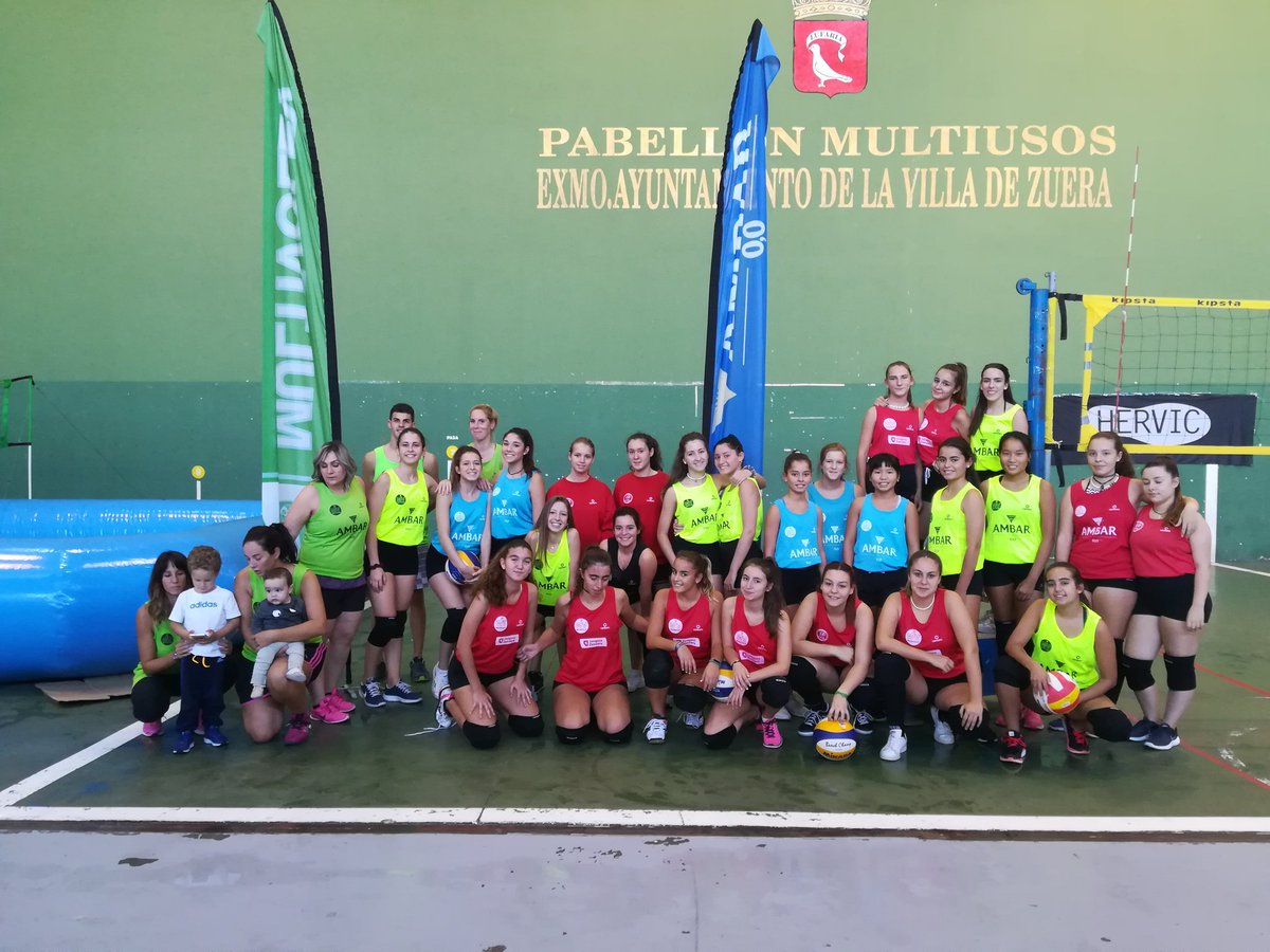 MultiVoley's tweet photo. En marcha el III Open Villa de #Zuera. Buena participación y buen ambiente en el Pabellón Multiusos. #multivoley2017 https://t.co/7VMk6x6TA4