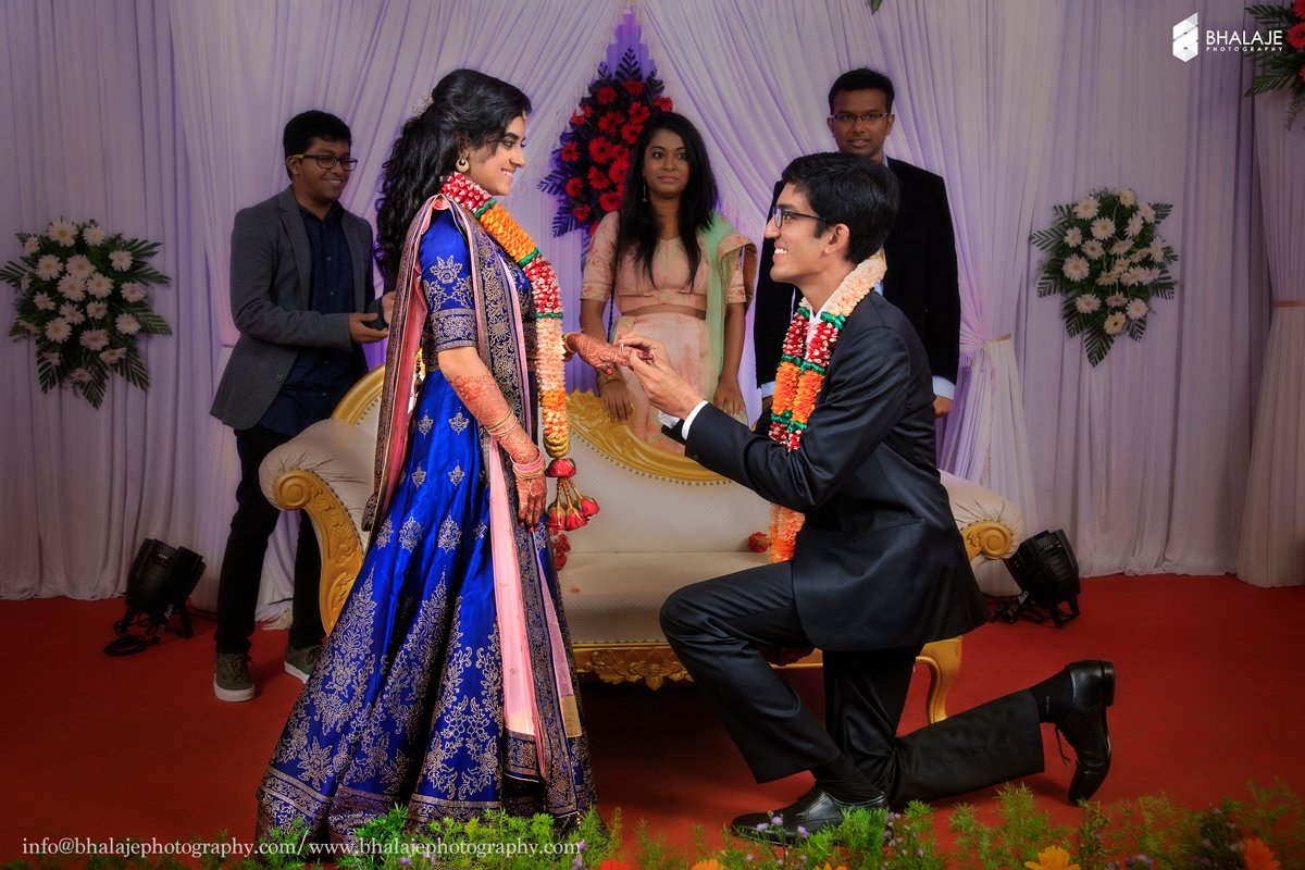 Bhalaje8's tweet photo. You have accepted me to be your better half, on this day, every soul blessing us from the depth of their heart. #CouplePortrait #Bhalaje https://t.co/ORmYmgjMyk