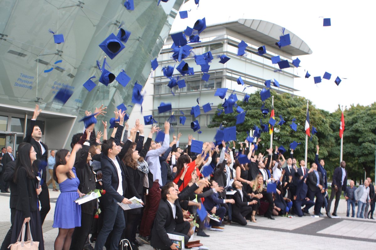 AAE_TelecomPS's tweet image. #RDD2017 #TélécomPS
L&apos;AAE adresse ses chaleureuses félicitations à l&apos;ensemble de la Promotion 2017 Marguerite Perey. 
Bon vent à vous !