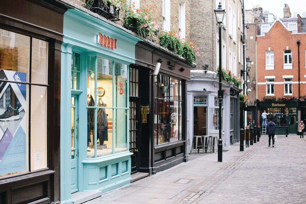Baracuta's tweet photo. Sunday stroll - Stop by our #NewburghSt store @CarnabyLondon https://t.co/dMuIHsWwxl