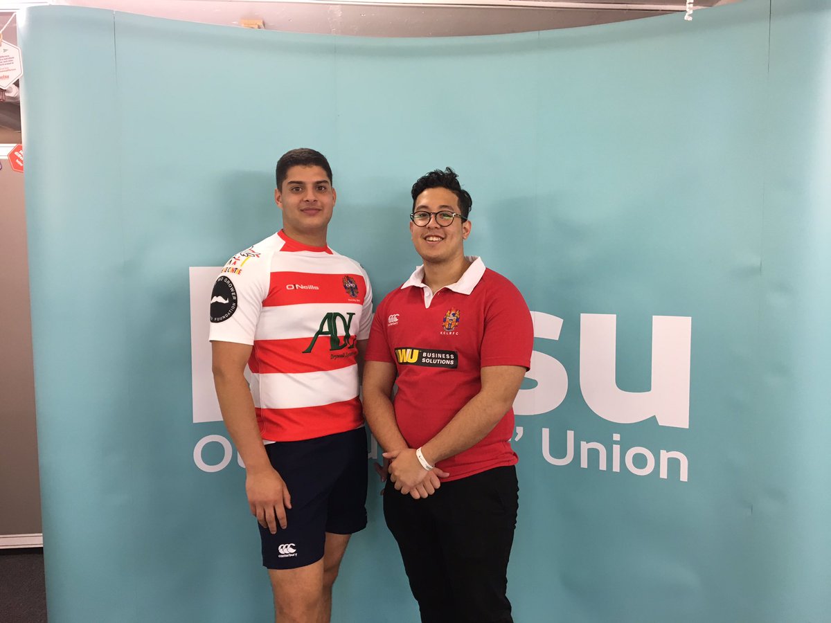 Two thicc snacks at the freshers fair #welcome2kings