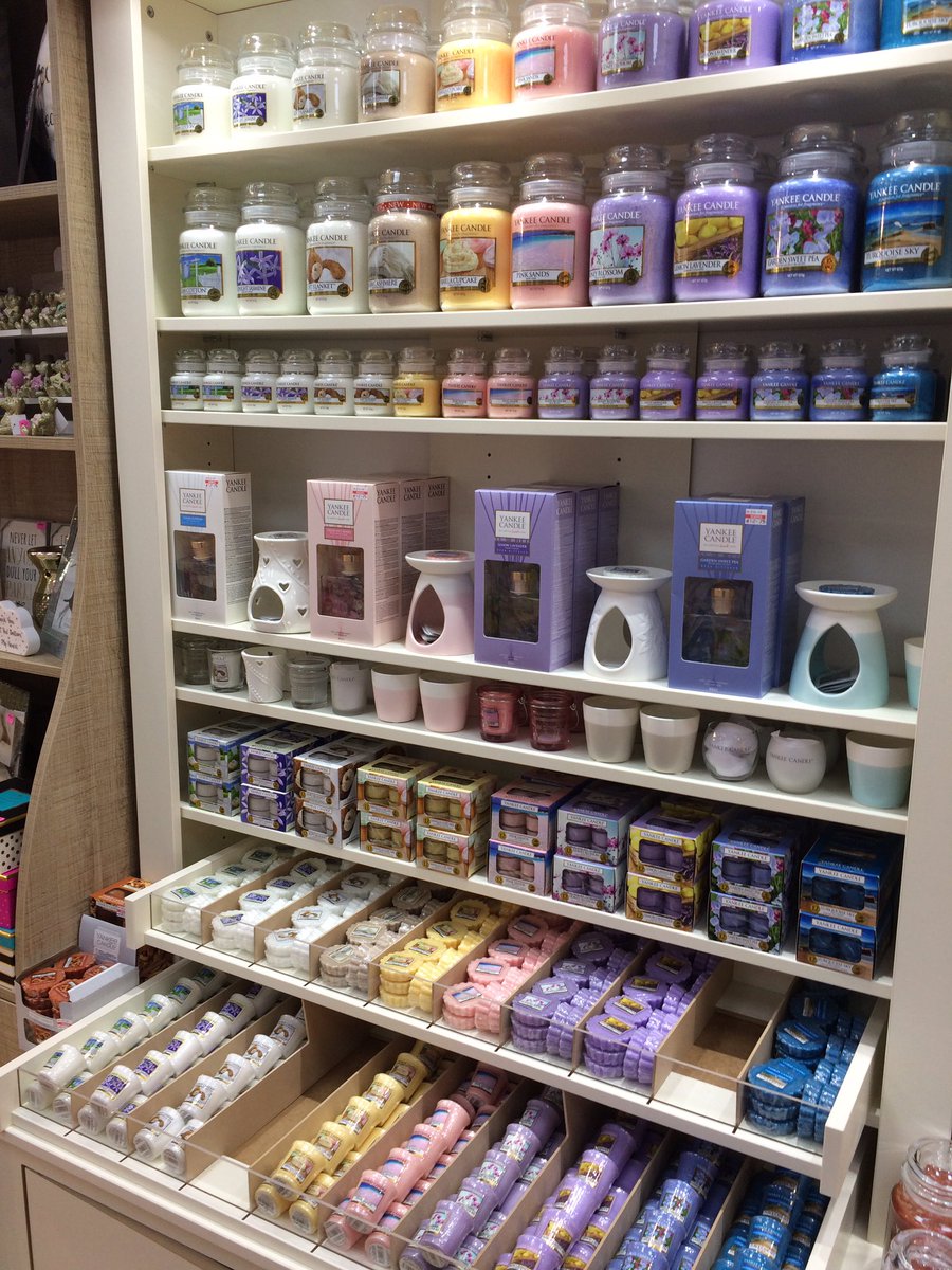FromTheHeartABV's tweet photo. 🕯 SPECIAL OFFER 🕯 

25% off all Yankee candles, while stocks last! https://t.co/zyDkpapuHT