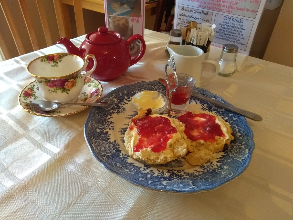 flutterbiesgy's tweet image. Cream Tea time!